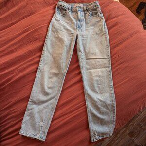 Ultra High Rise 90's Straight Abercrombie & Fitch Light Wash Distressed Jeans 26